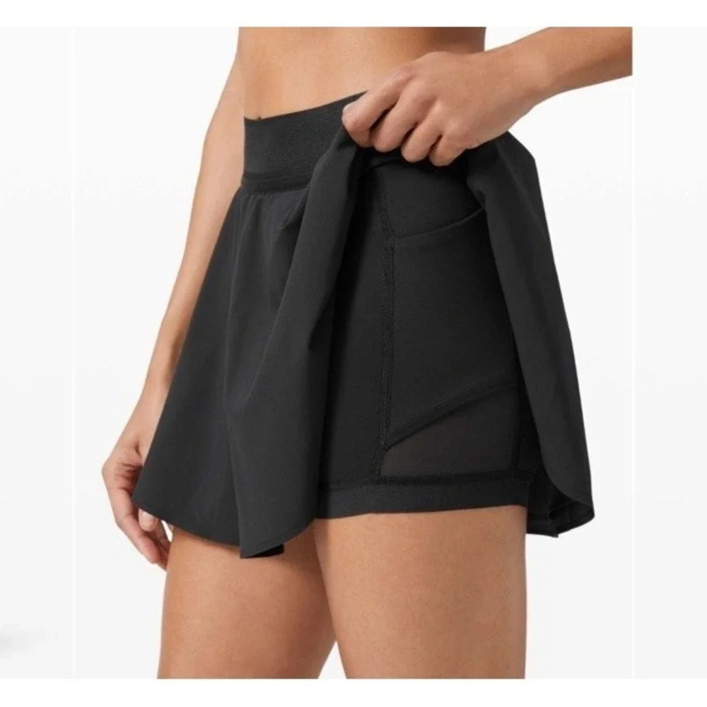 Lululemon Womens Court Rival High Rise Skort Size 6 Black Tennis Sport Active